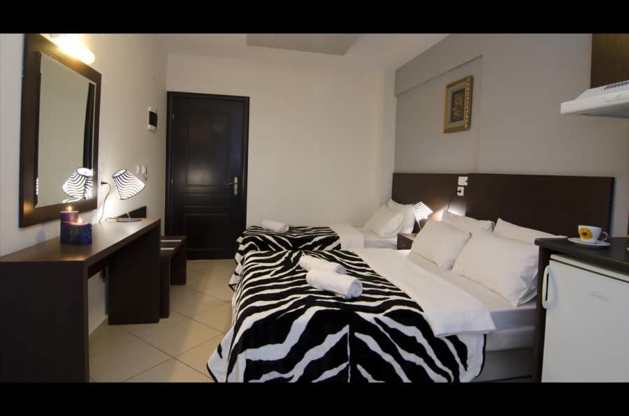 Hotel Anesis Paralia エクステリア 写真