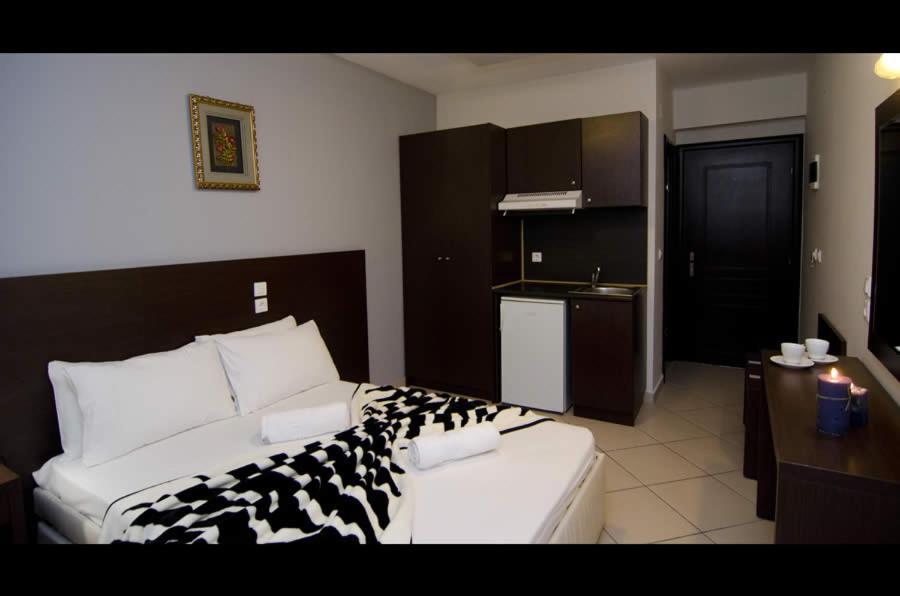Hotel Anesis Paralia エクステリア 写真